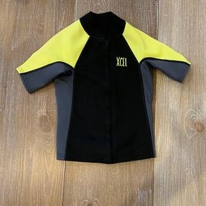 XCel wetsuit top sz 6